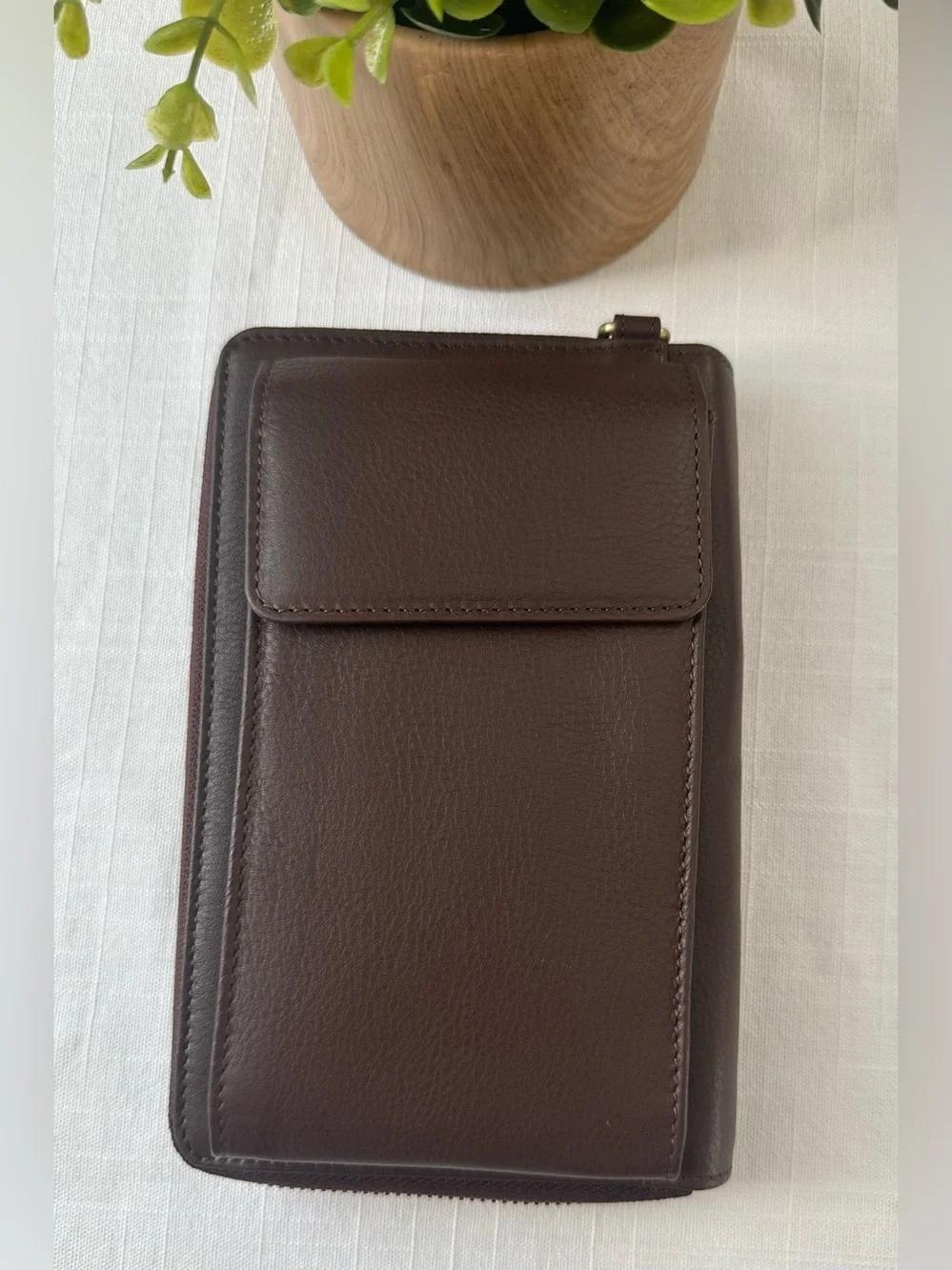 Bull Guard- Leather Crossbody Phone Wallet Purse - Brown